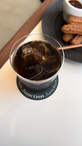 Opinii despre Junction STAND Cafe Bar în 世田谷区 - 飲食業