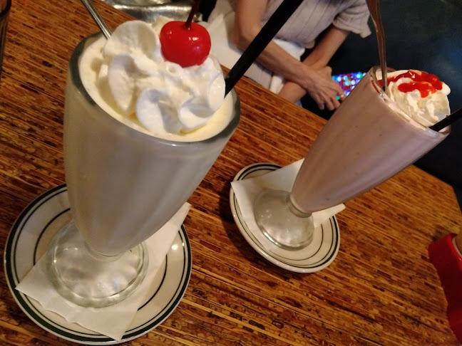 Opinii despre ボ・タンバリンカフェ în 神戸市 - 飲食業