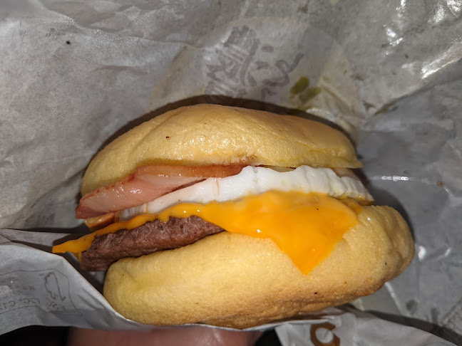 Opinii despre マクドナルド 十日市場店 în 横浜市 - 飲食業