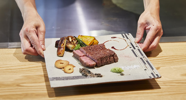 ニュー松坂 西宮北口店 - 西宮市