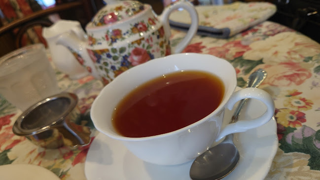 Opinii despre スリーチムニーズ în 大阪市 - 飲食業