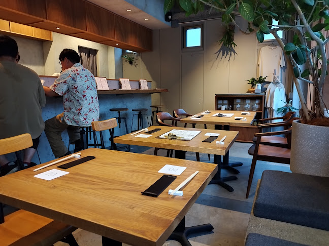 〒411-0037 静岡県三島市泉町２−１