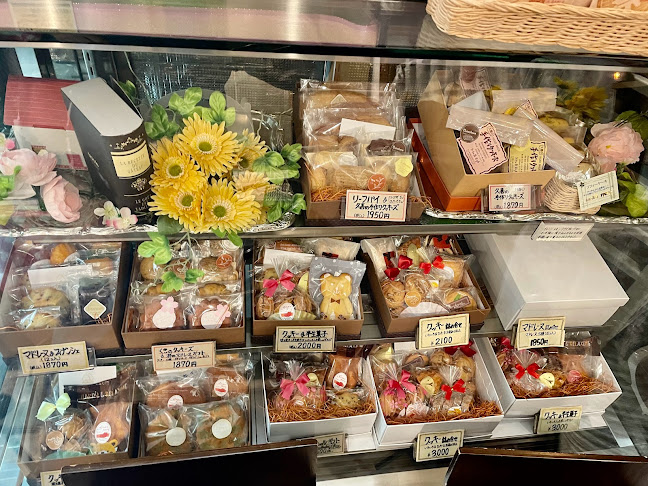 ケーキの店モニカ - 飲食業