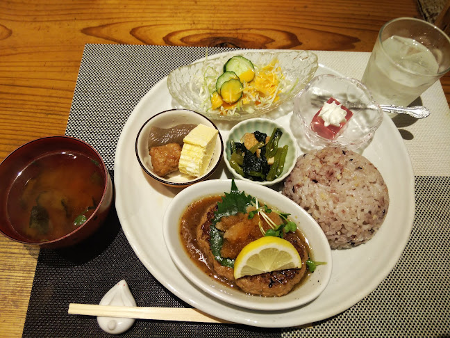 Opinii despre 旬彩料理 せと în 大阪市 - 飲食業