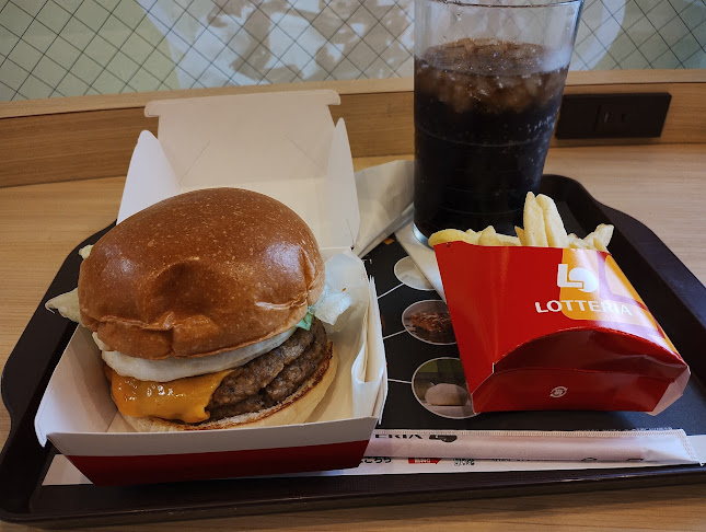 Opinii despre ロッテリア 京阪出町柳駅 în 京都市 - 飲食業