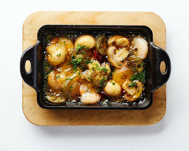 〒650-0001 兵庫県神戸市中央区加納町４丁目２−１