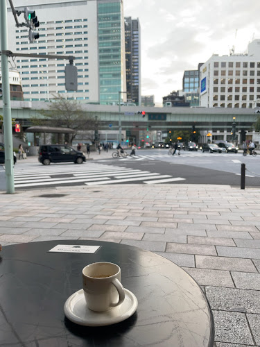 Opinii despre スターバックス コーヒー 日本橋スルガビル店 în 中央区 - 飲食業