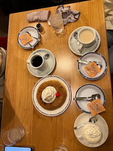 Opinii despre コメダ珈琲店 アトレ秋葉原店 în 千代田区 - 飲食業