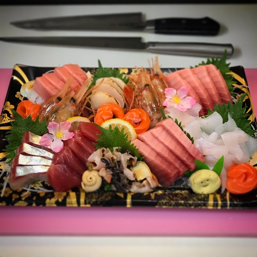 すみれ商店「インスタ、HP見てください」予約はLINEです