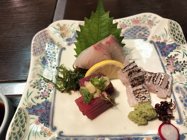 すし丸 本店 - 飲食業