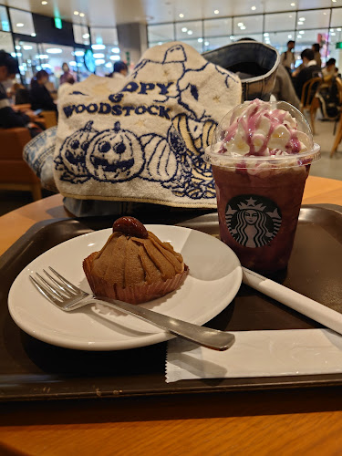 Comentarii opinii despre スターバックス コーヒー 荻窪タウンセブン店