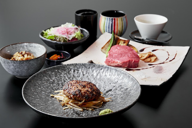 ニュー松坂 西宮北口店 - 西宮市