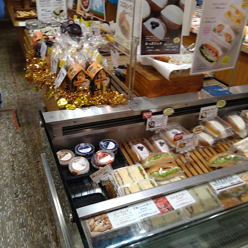 Comentarii opinii despre 石窯パン工房サンメリー朝霞店