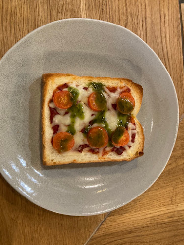 〒943-0825 新潟県上越市東本町１丁目１−１１