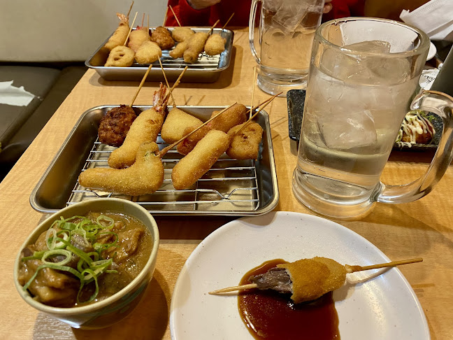 Comentarii opinii despre たこやき王子 難波道頓堀店 たこ焼き 串カツ専門店