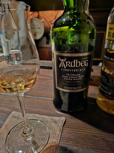 〒730-0017 広島県広島市中区鉄砲町４−７