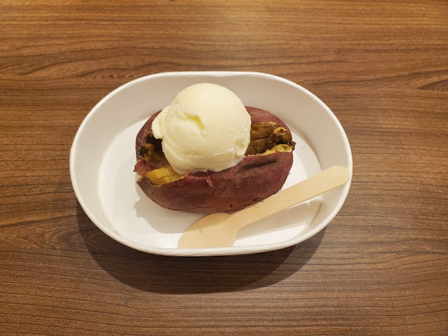 金沢近江町市場おさつスイーツ工房 おいも家 - 金沢市