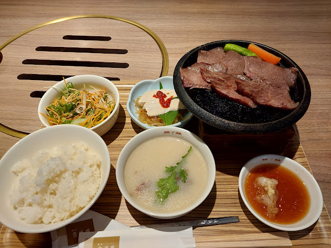 Opinii despre 食道園 近鉄上本町店 în 大阪市 - 飲食業