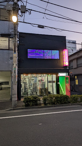 FETISH CLUB Tokyo BrewLab＋Bar ークラフトビール醸造所併設のビアバー