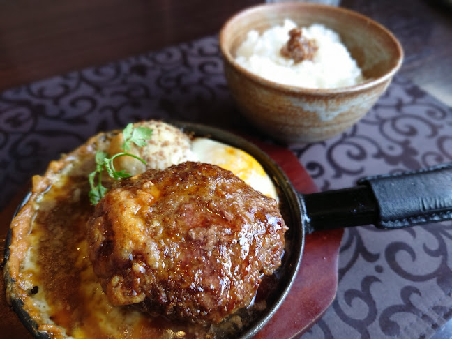 ステーキハウス 一牛 - 飲食業