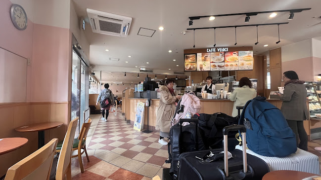 Comentarii opinii despre カフェ・ベローチェ 新橋四丁目店