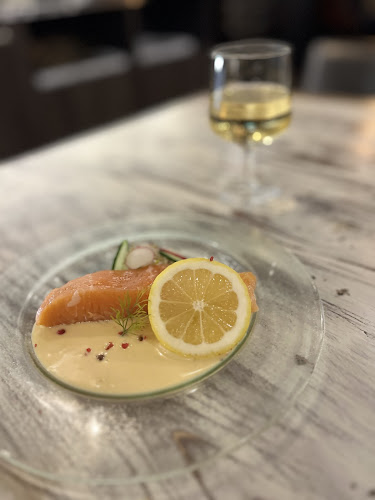 WINE RESTAURANT THE ATTACHMENT 横浜鶴屋町店