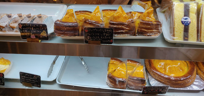 つばめパン - 飲食業