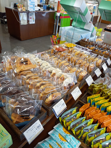 Opinii despre シャトレーゼ 栄町店 în 札幌市 - 飲食業