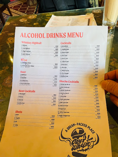 Comentarii opinii despre OVERWHELM HAMBURGER and BAR STAND