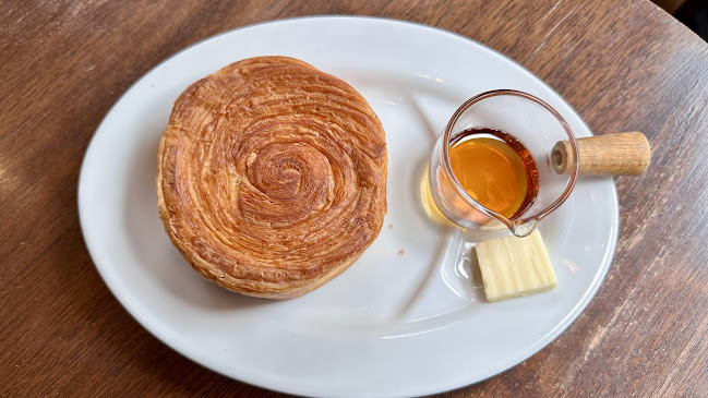 〒604-8115 京都府京都市中京区蛸薬師通堺町西入雁金町373番地 みよいビル 1階