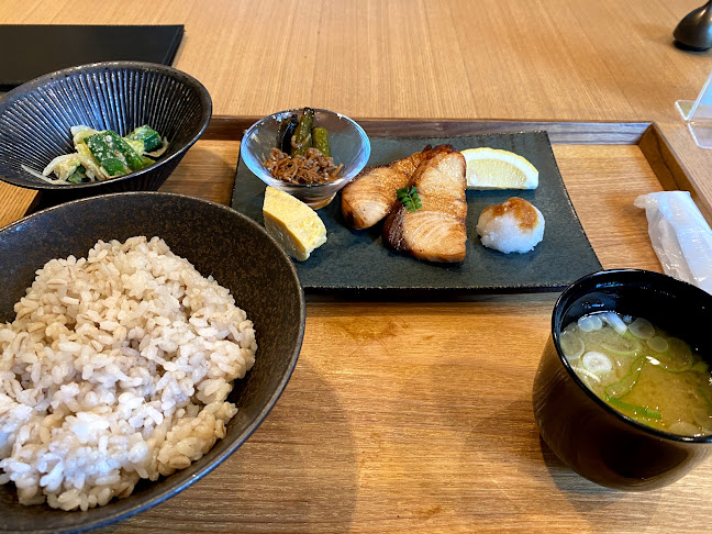〒100-0014 東京都千代田区永田町２丁目１０−２