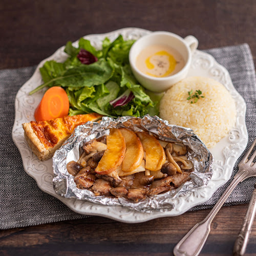 Comentarii opinii despre ラ・メゾン アンソレイユターブル アトレマルヒロ店