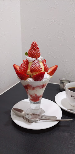 ひかり珈琲店 - 飲食業