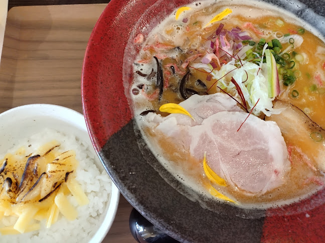 Opinii despre 海老そばとwine PARMI în 那覇市 - 飲食業