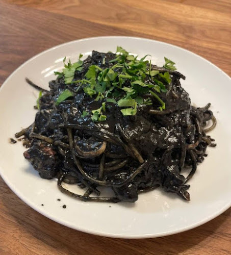 スクニッツォ･ダ･シゲオ - 飲食業