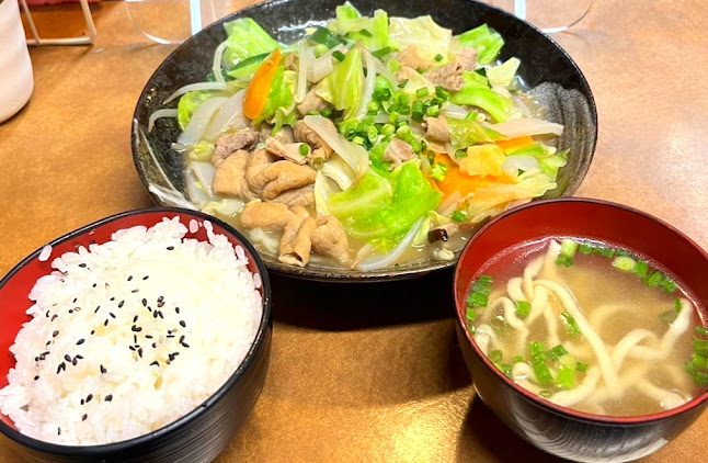 〒901-0305 沖縄県糸満市西崎６丁目８−２