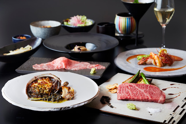 ニュー松坂 西宮北口店 - 飲食業