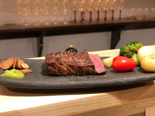 牛肉料理とお酒 Lan - 飲食業