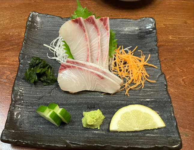 〒780-0870 高知県高知市本町１丁目４−１８