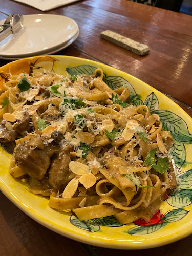 トラットリア バル ブルローネ - 飲食業