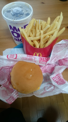 Comentarii opinii despre マクドナルド 202唐津店