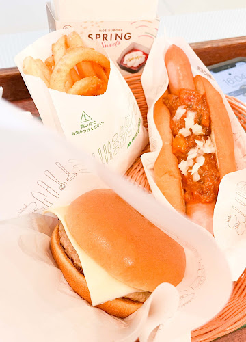 モスバーガーCoCoLo新潟店 - 飲食業