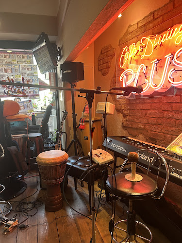 cafe PLUS - 飲食業