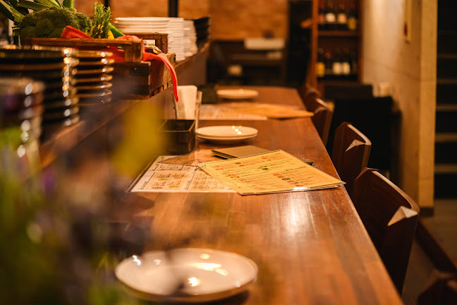 〒286-0033 千葉県成田市花崎町５３８