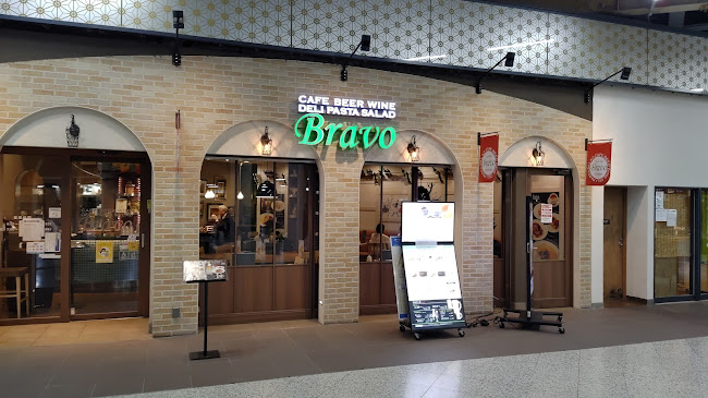 〒110-0005 東京都台東区上野７丁目１−１ JR 上野駅 構内