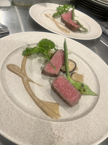 ビストロ ユニート - 飲食業