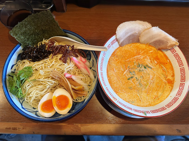 Comentarii opinii despre 十七代目哲麺 小平店