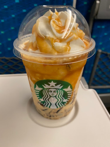 Comentarii opinii despre スターバックス コーヒー ＪＲ東海 東京駅新幹線南ラチ内店