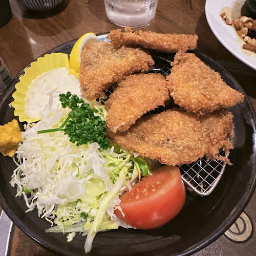 〒120-0034 東京都足立区千住１丁目３２−４