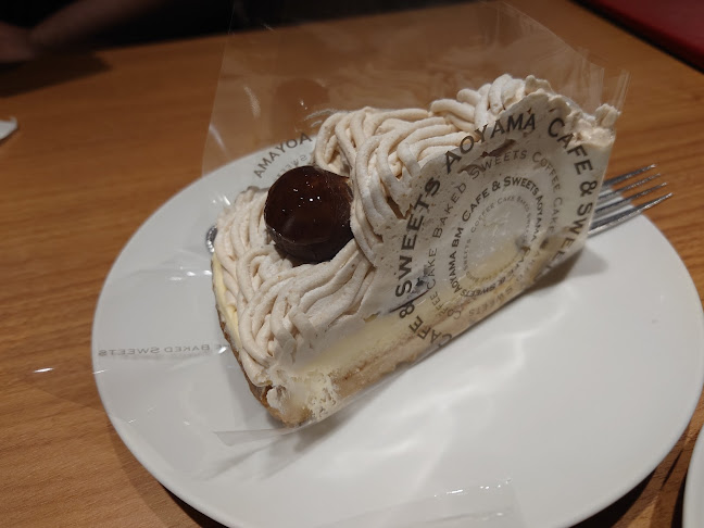 Opinii despre カフェ青山 岡山本店 în 岡山市 - 飲食業